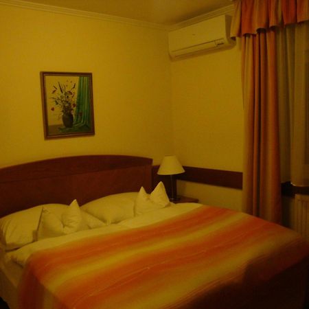 Fortuna Villa Heviz Quarto foto