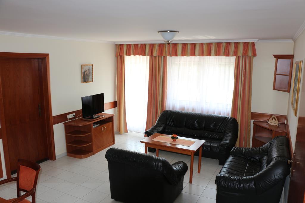 Fortuna Villa Heviz Quarto foto