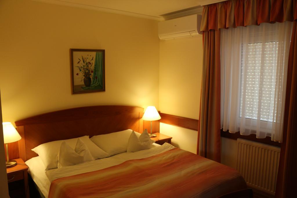 Fortuna Villa Heviz Exterior foto